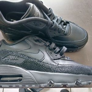 Nike Air Max 90 SE Leather Running Shoes size 6